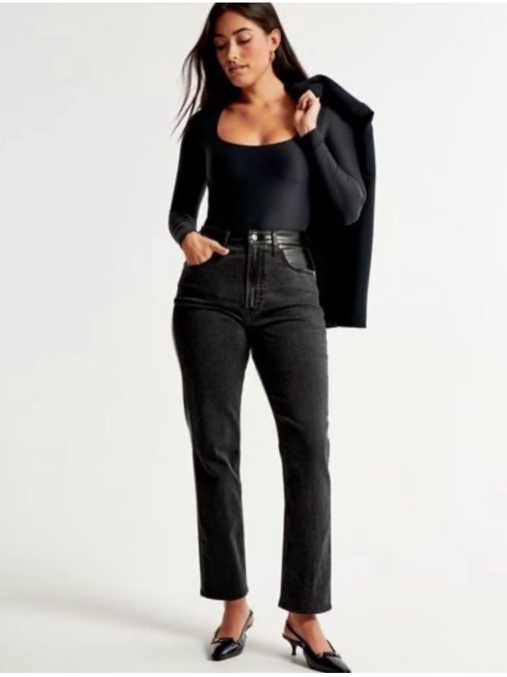 Abercrombie Mixed Fabric 90s
High Rise Ankle Straight Jean-Black Relaxed 4/27